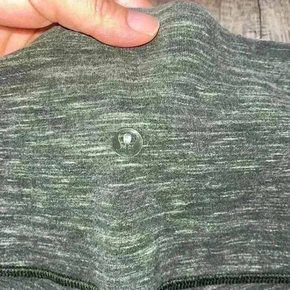 Lululemon leggings cropped yoga sizs 6 in green - Picture 4 of 10